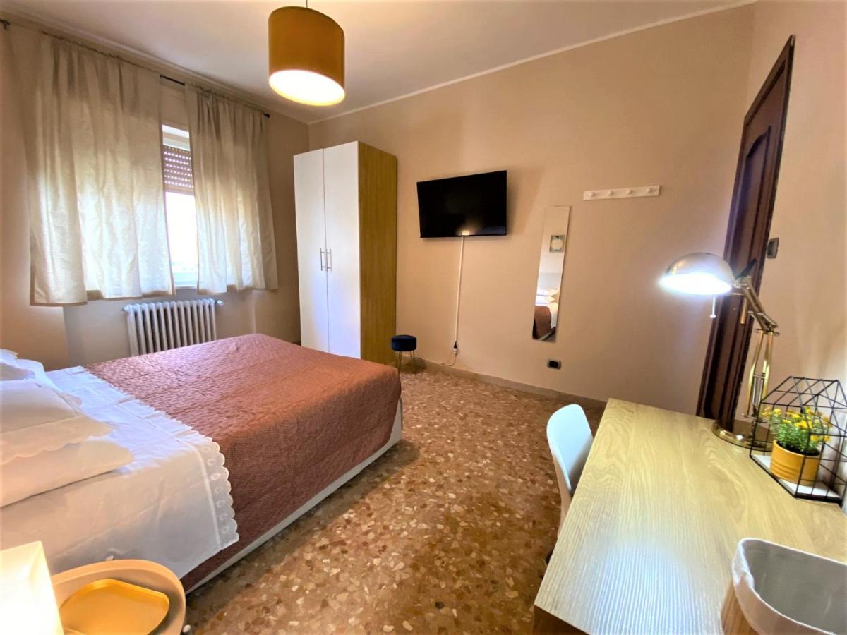 Casa Viola A 900 Mt Dalla Staz. Centrale Pescara Exteriér fotografie