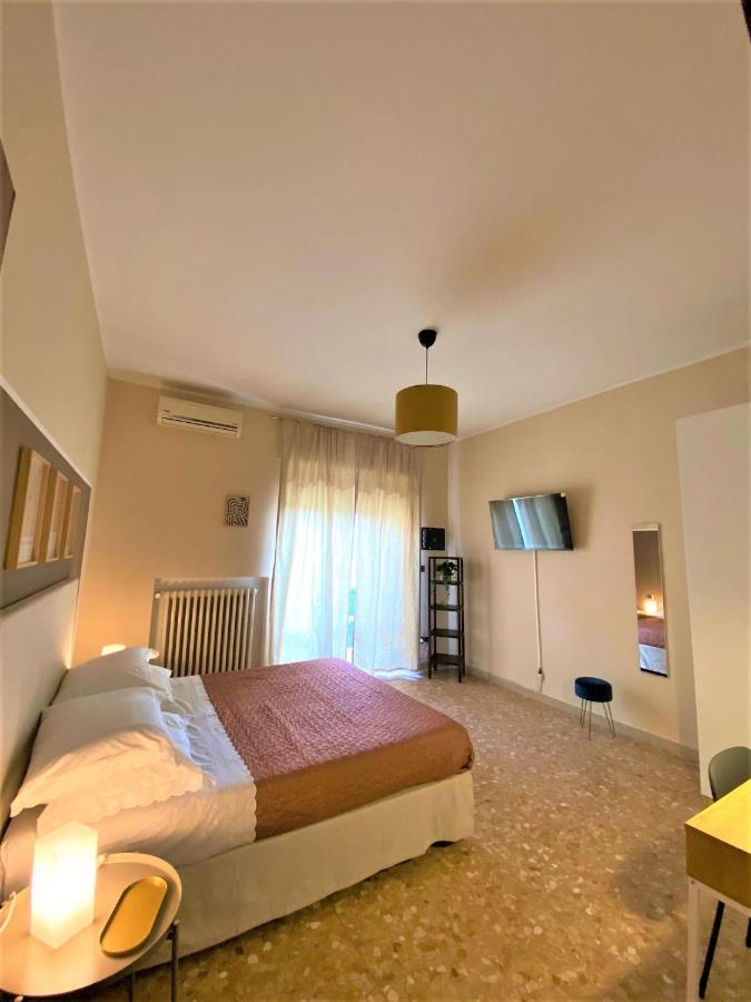 Casa Viola A 900 Mt Dalla Staz. Centrale Pescara Exteriér fotografie