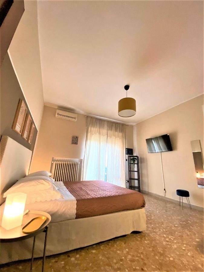 Casa Viola A 900 Mt Dalla Staz. Centrale Pescara Exteriér fotografie