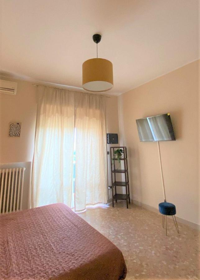 Casa Viola A 900 Mt Dalla Staz. Centrale Pescara Exteriér fotografie