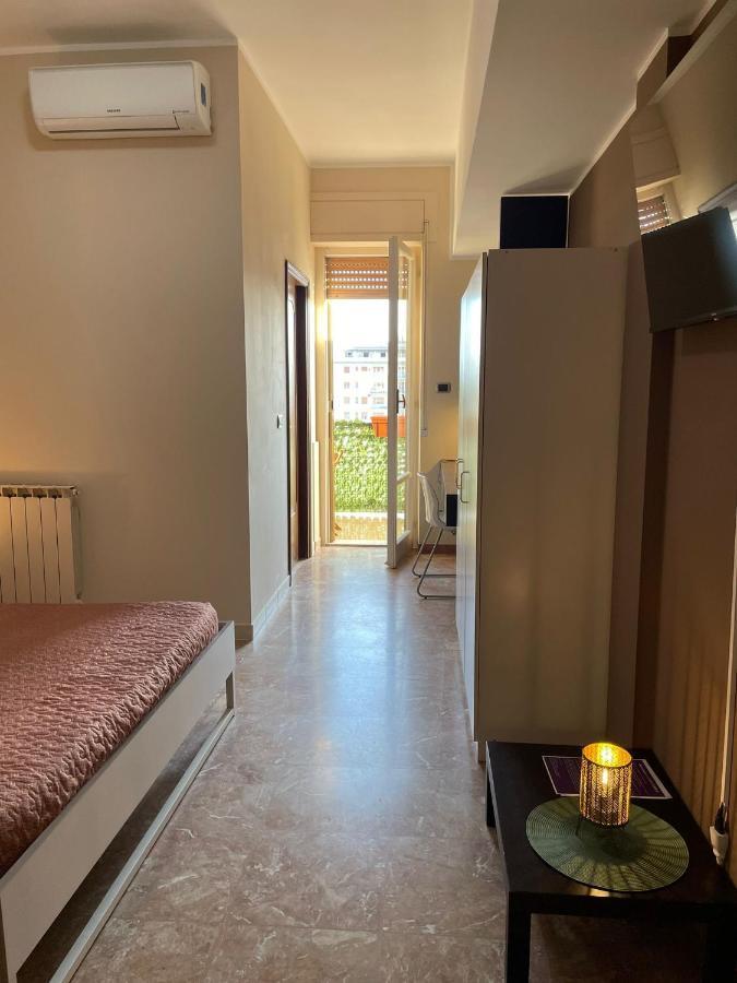 Casa Viola A 900 Mt Dalla Staz. Centrale Pescara Exteriér fotografie