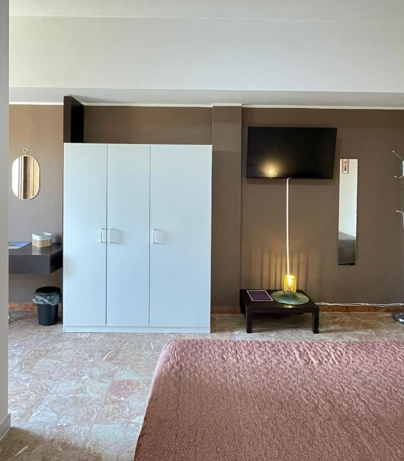 Casa Viola A 900 Mt Dalla Staz. Centrale Pescara Exteriér fotografie